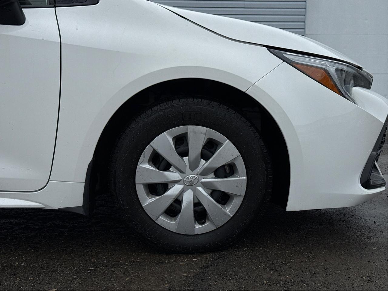 2023 Toyota Corolla Hatchback CLEAN! MUST SEE!  WE FINANCE ALL CREDIT! APPLY NOW Photo