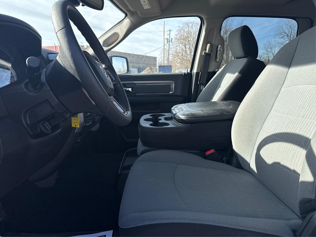 2023 RAM 1500 Classic SLT 4x4 Crew Cab 5'7  BX MINT WE FINANC ALL CREDIT Photo