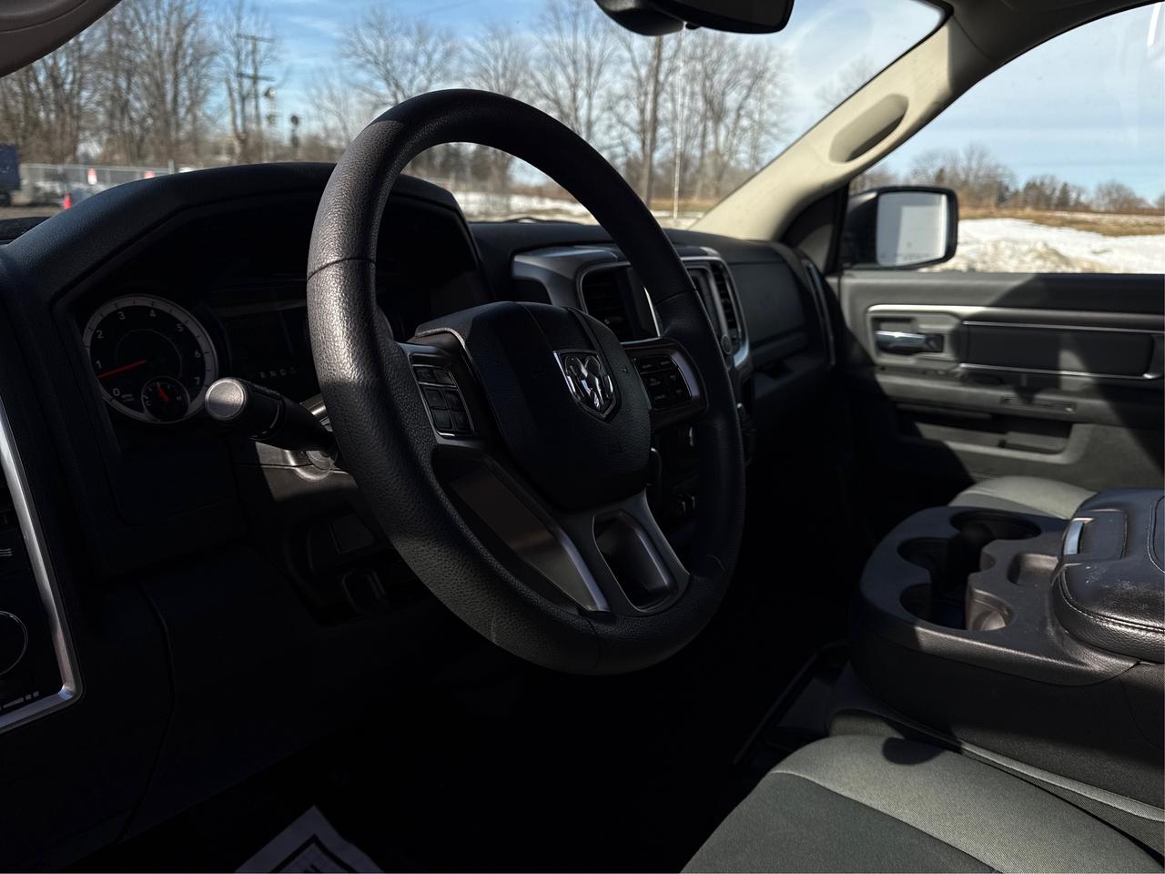 2023 RAM 1500 Classic SLT 4x4 Crew Cab 5'7  BX MINT WE FINANC ALL CREDIT Photo