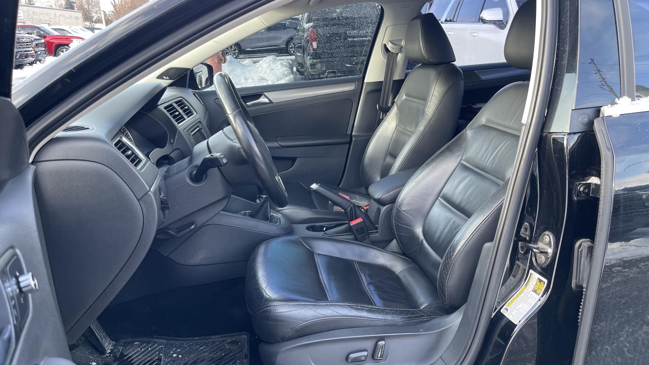 2013 Volkswagen Jetta Sedan 4dr Man SEL, Manual   AS IS Photo