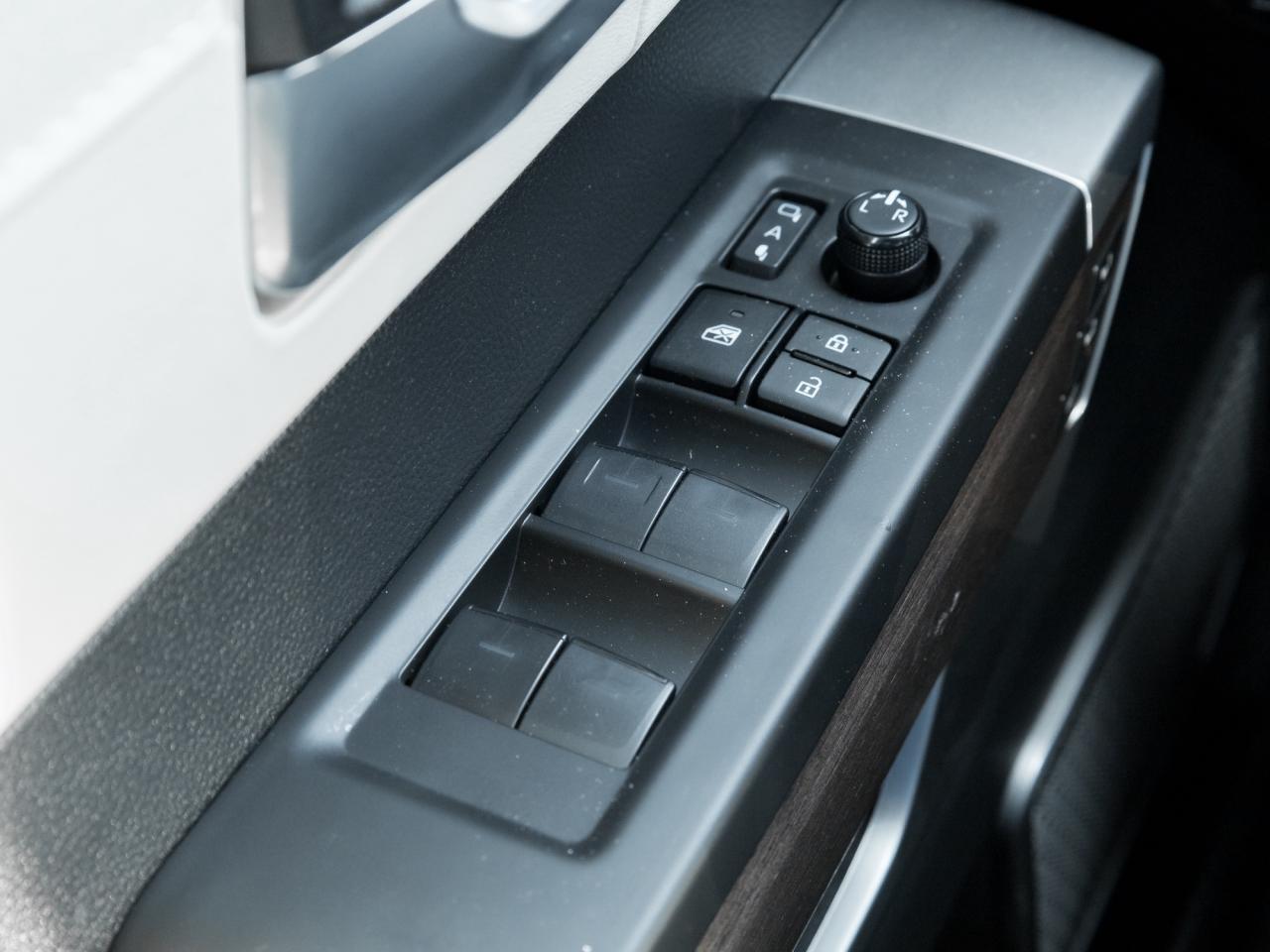 2023 Toyota Tundra 4x4 Crewmax Capstone Hybrid   Off lease Photo