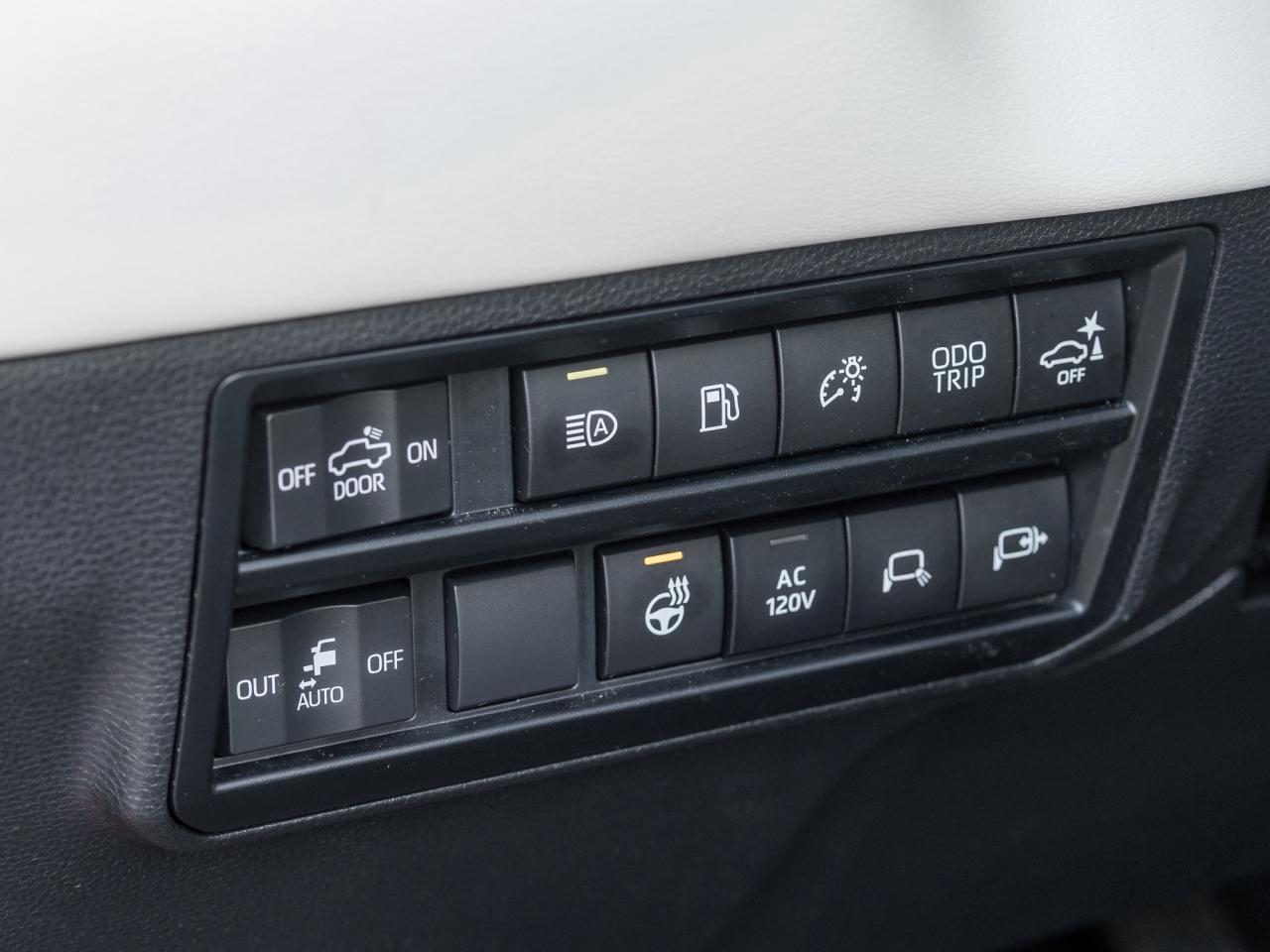 2023 Toyota Tundra 4x4 Crewmax Capstone Hybrid   Off lease Photo