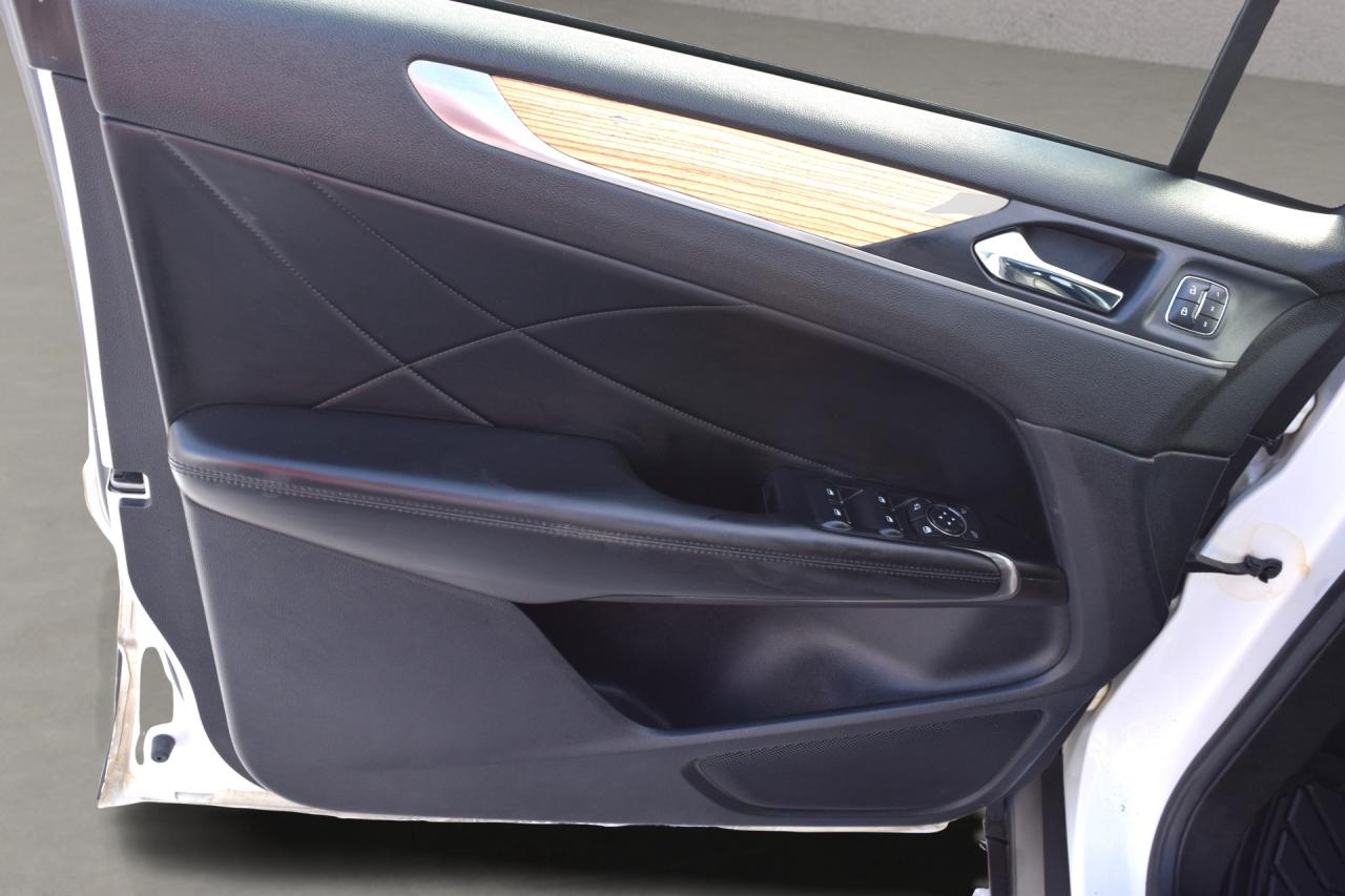 2015 Lincoln MKC AWD Navi Panoramic Sunroof Photo