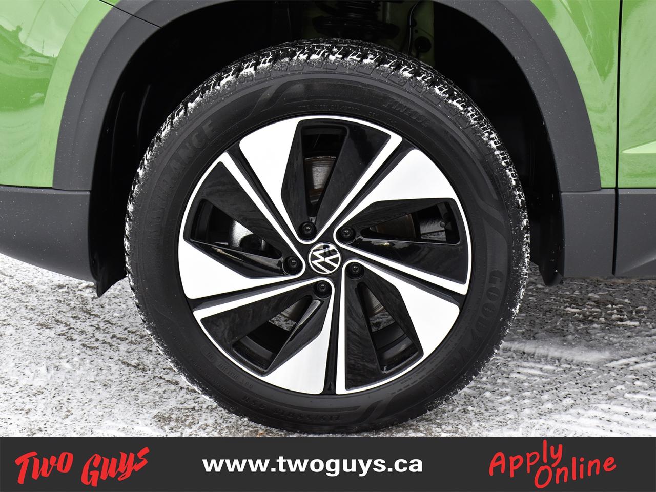 2025 Volkswagen Taos Comfortline AWD   Lease Return   Clean CF Photo