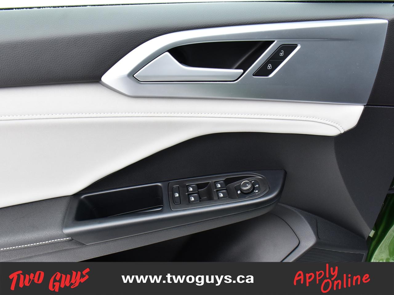 2025 Volkswagen Taos Comfortline AWD   Lease Return   Clean CF Photo