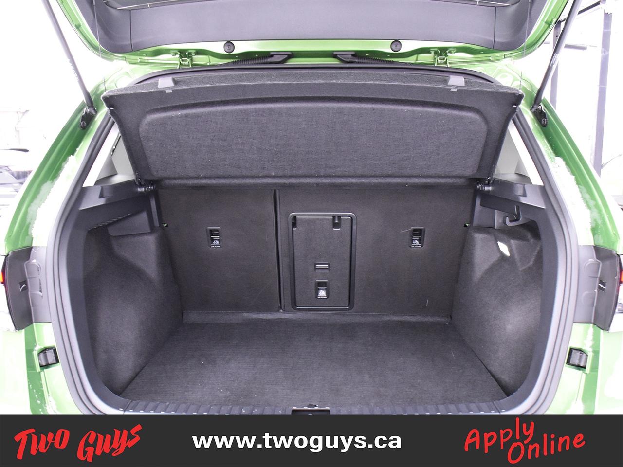 2025 Volkswagen Taos Comfortline AWD   Lease Return   Clean CF Photo