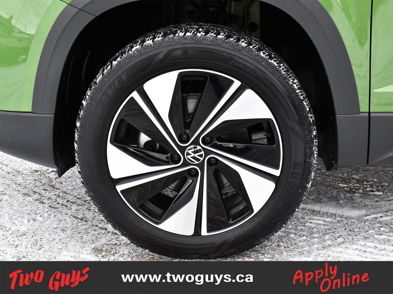 2025 Volkswagen Taos Comfortline AWD   Lease Return   Clean CF Photo