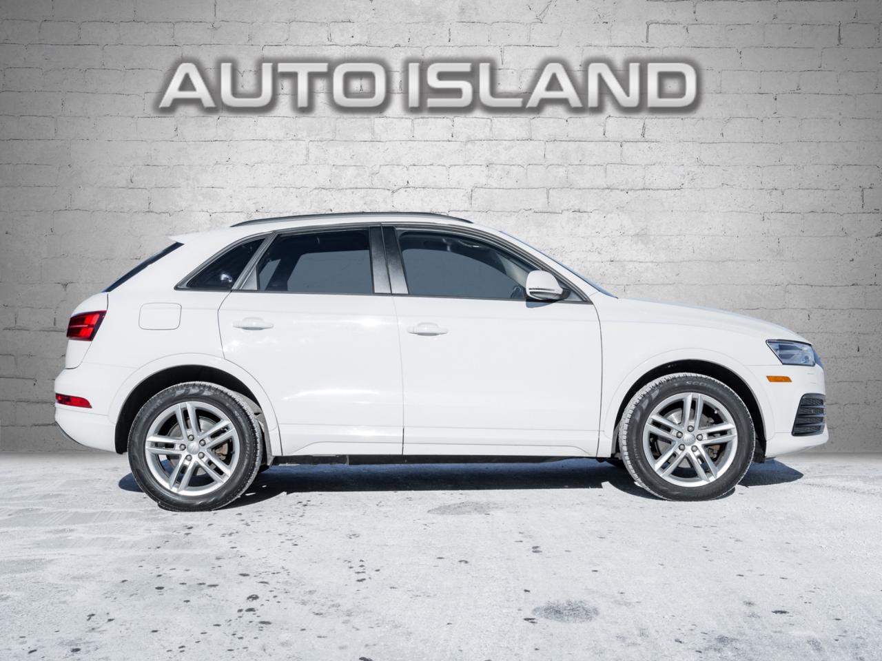 2018 Audi Q3 2.0 TFSI quattro Komfort Tiptronic, NO ACCIDENT, N Photo2