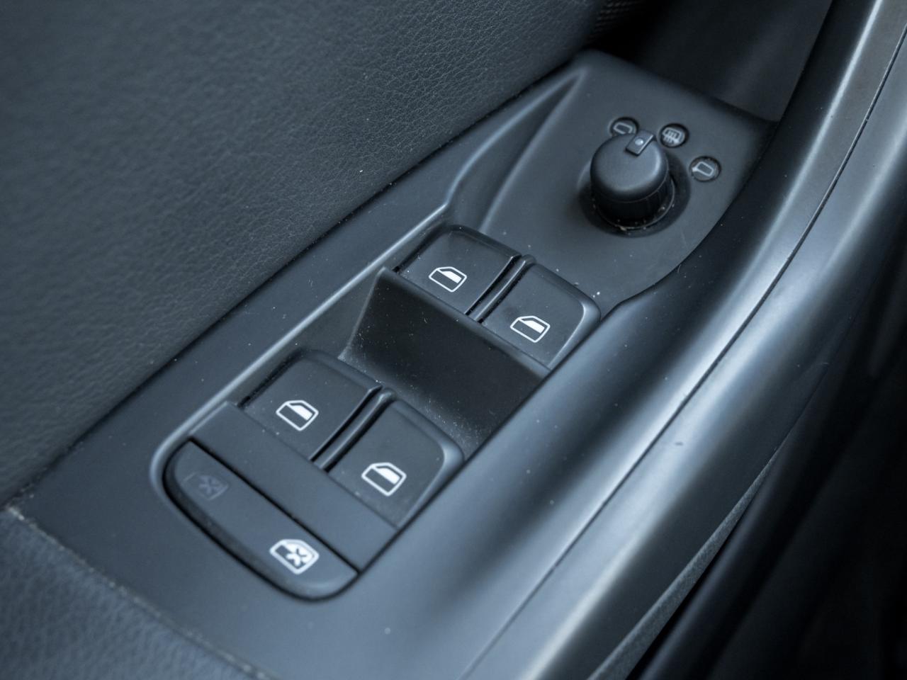 2018 Audi Q3 2.0 TFSI quattro Komfort Tiptronic, NO ACCIDENT, N Photo