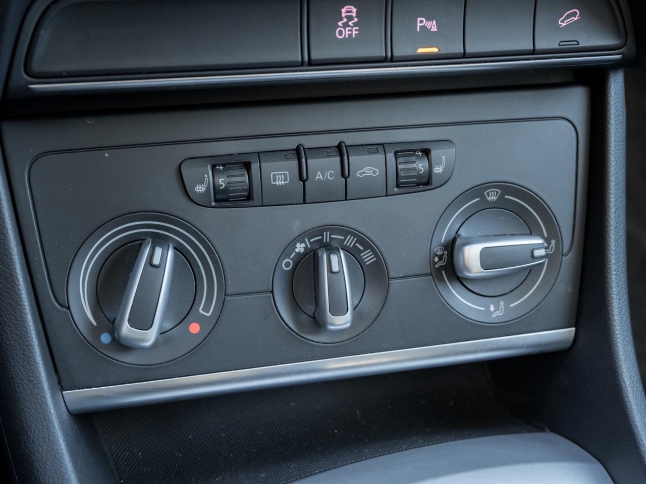 2018 Audi Q3 2.0 TFSI quattro Komfort Tiptronic, NO ACCIDENT, N Photo