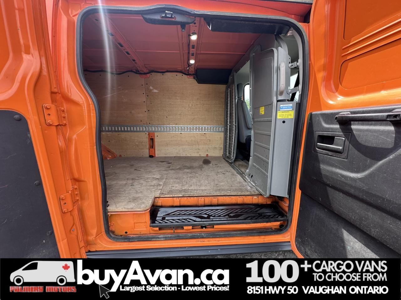 2017 Ford Transit Cargo Van Cargo 148WB + DIVIDER Photo3