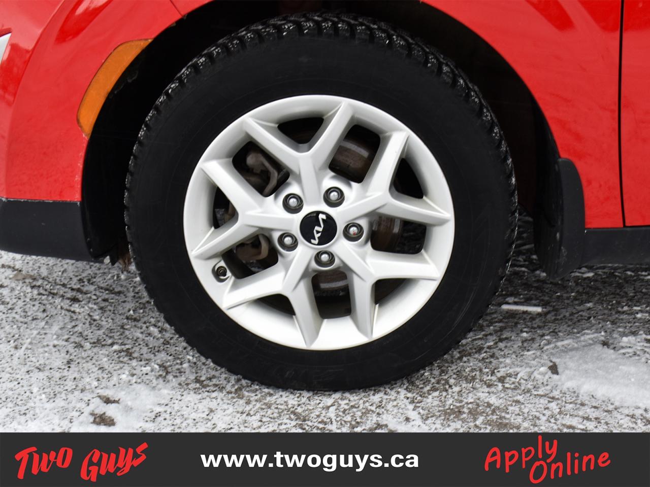 2023 Kia Soul EX   New Tires   Htd Cloth   CarPlay Photo