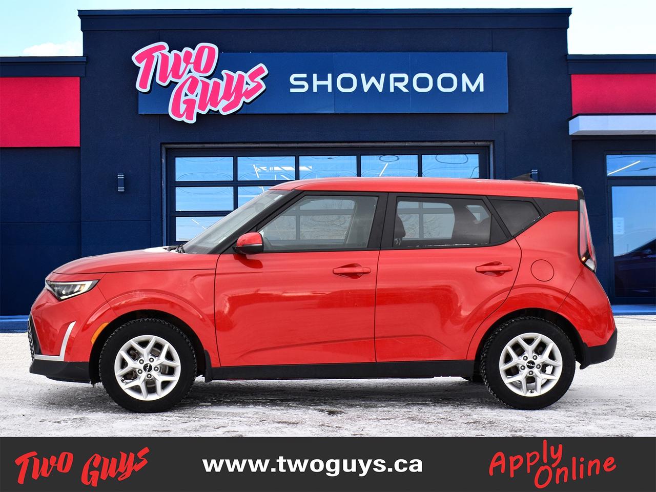 2023 Kia Soul EX   New Tires   Htd Cloth   CarPlay Photo