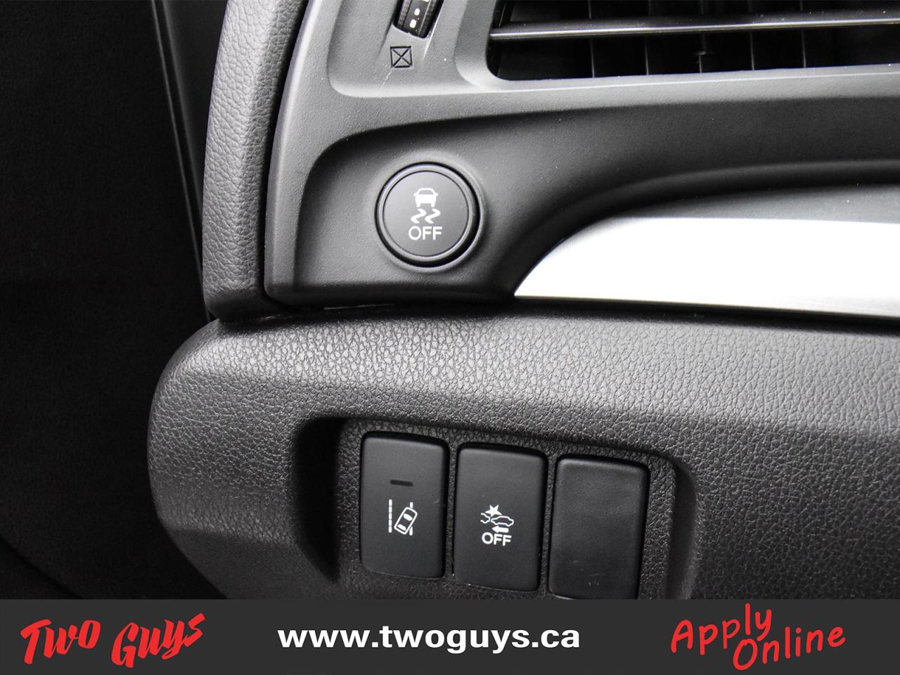 2017 Acura ILX 4dr Sdn Premium Leather Sunroof Remote Start Photo