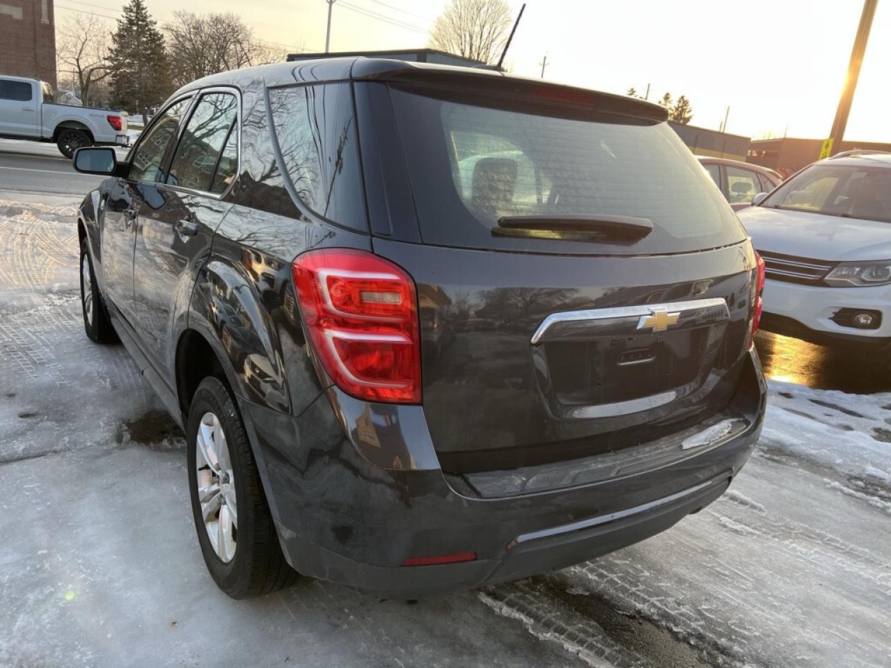 2016 Chevrolet Equinox LS Front-wheel Drive Automatic Photo4