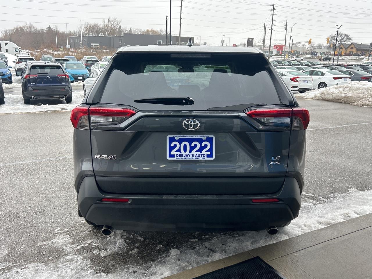 2022 Toyota RAV4 LE Photo3