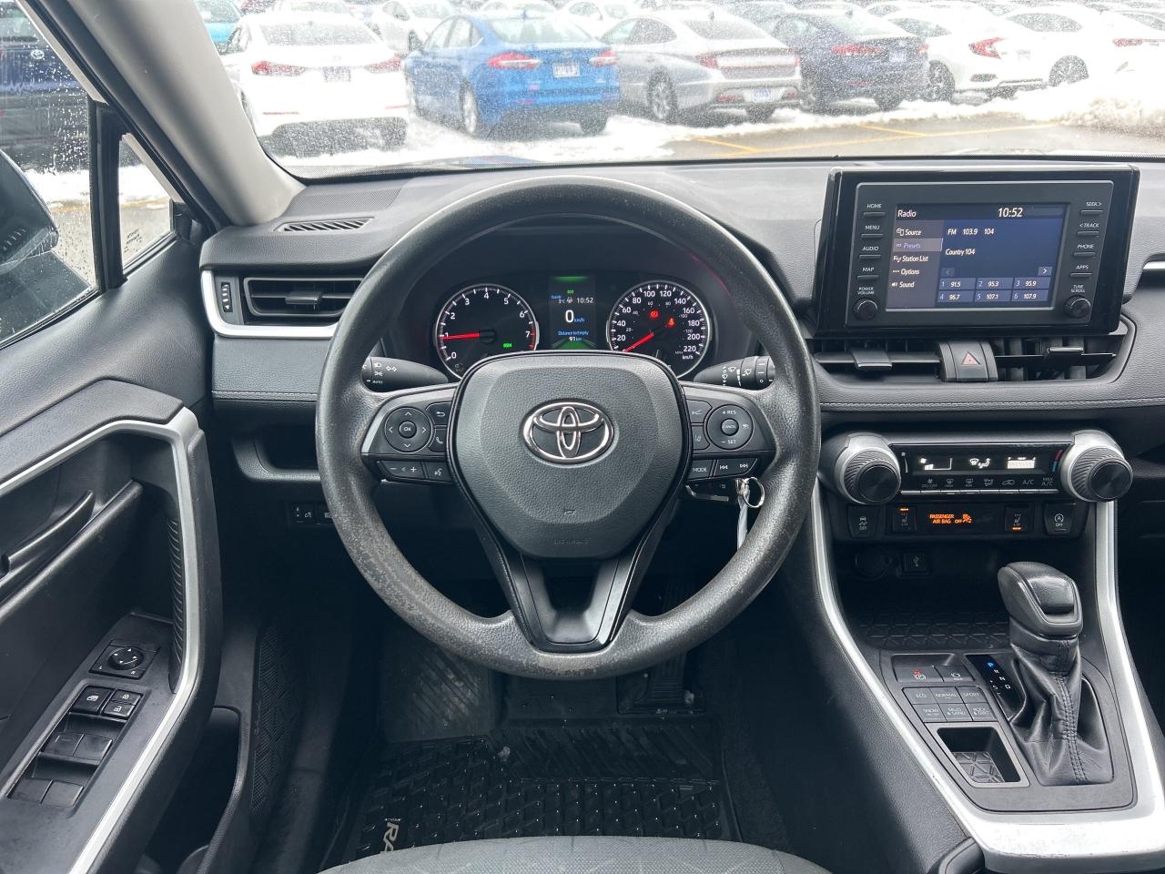 2022 Toyota RAV4 LE Photo