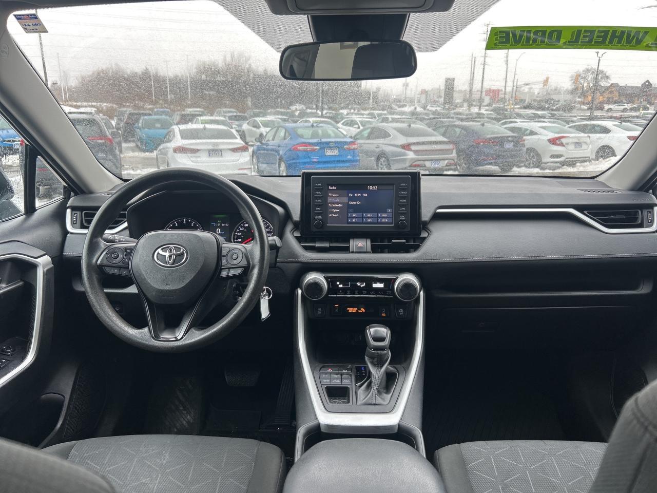2022 Toyota RAV4 LE Photo