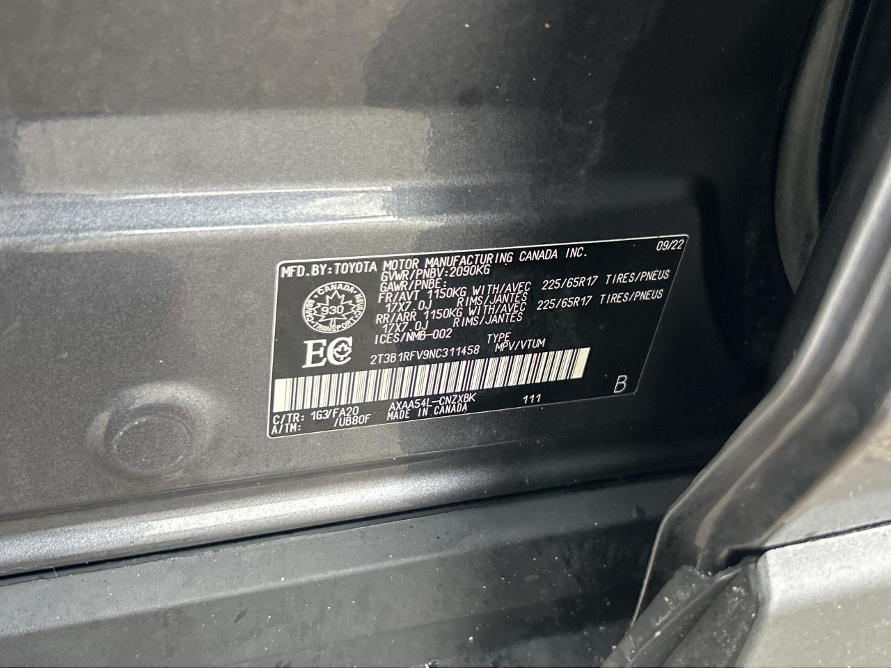 2022 Toyota RAV4 LE Photo