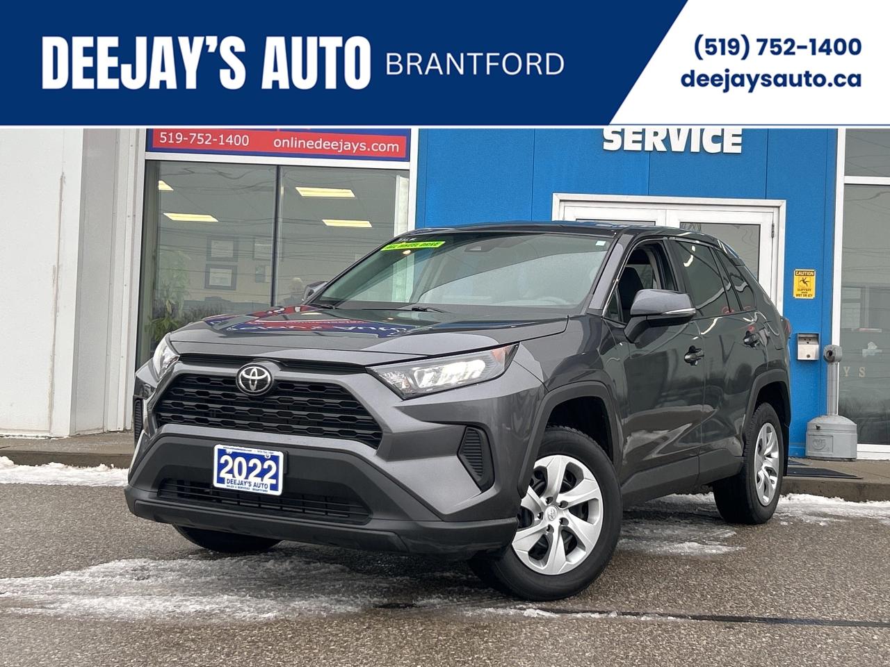 2022 Toyota RAV4 LE Photo0