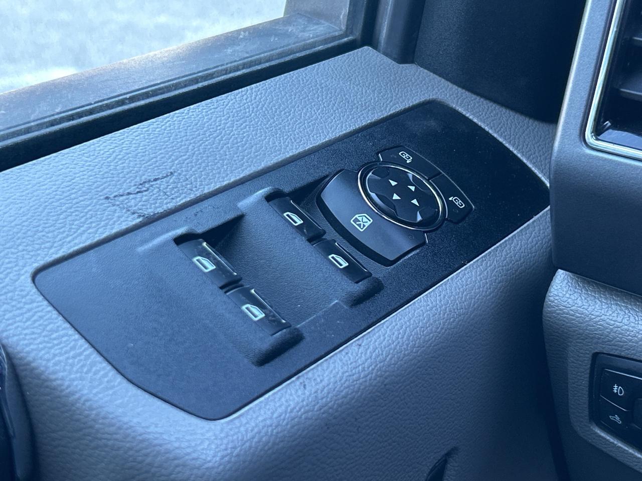 2020 Ford F-250 XLT SuperCab 8' Box Hard Cap    Clean Carfax Photo