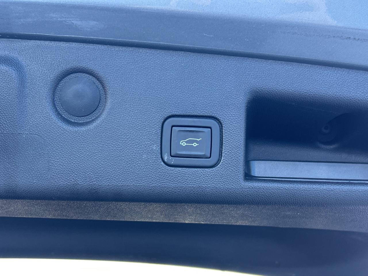 2024 Chevrolet Equinox LT   Clean Carfax Photo