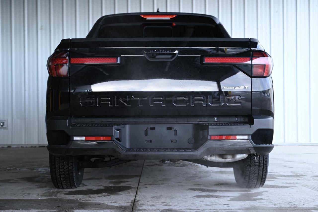 2024 Hyundai Santa Cruz Preferred/ AWD / Snow tire pkg included/ Bed Exten Photo3