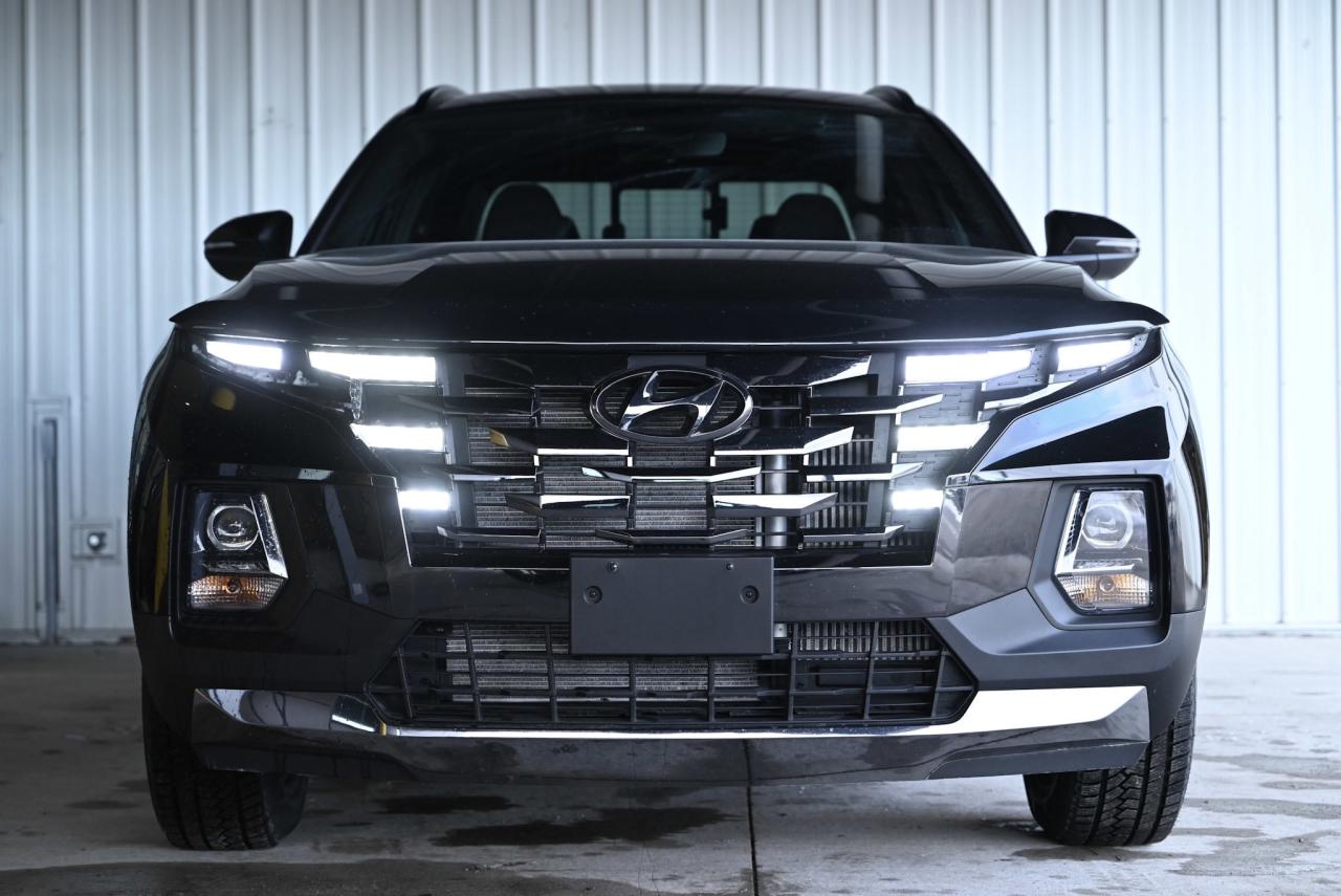 2024 Hyundai Santa Cruz Preferred/ AWD / Snow tire pkg included/ Bed Exten Photo