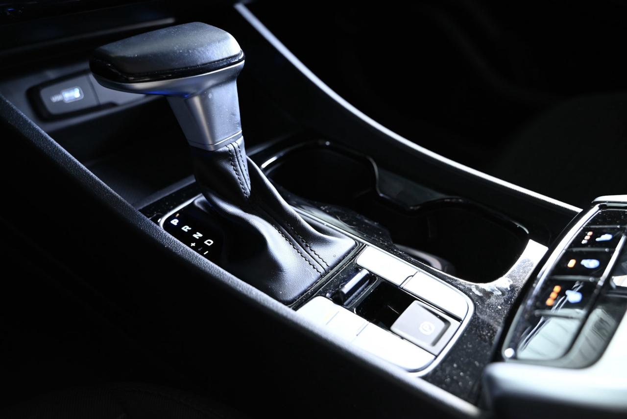 2024 Hyundai Santa Cruz Preferred/ AWD / Snow tire pkg included/ Bed Exten Photo