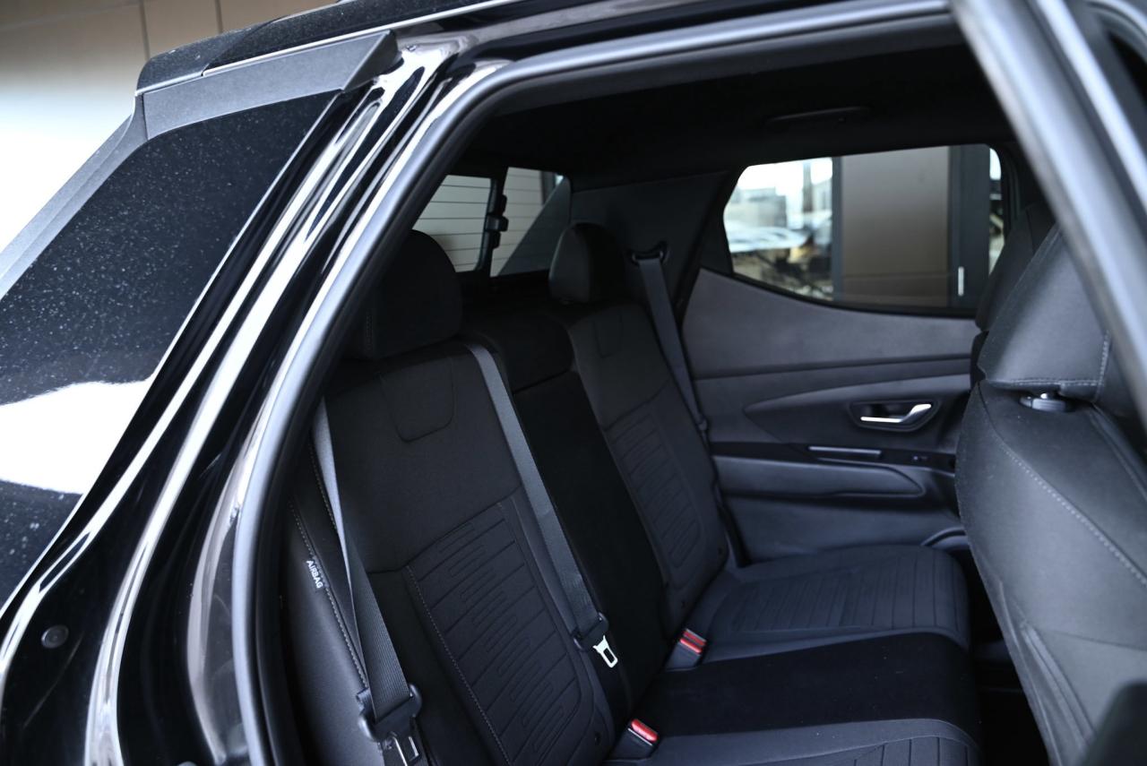 2024 Hyundai Santa Cruz Preferred/ AWD / Snow tire pkg included/ Bed Exten Photo