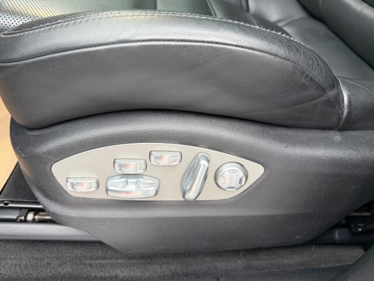 2017 Porsche Macan Turbo 2 Sets of Wheels Service History Certified Photo