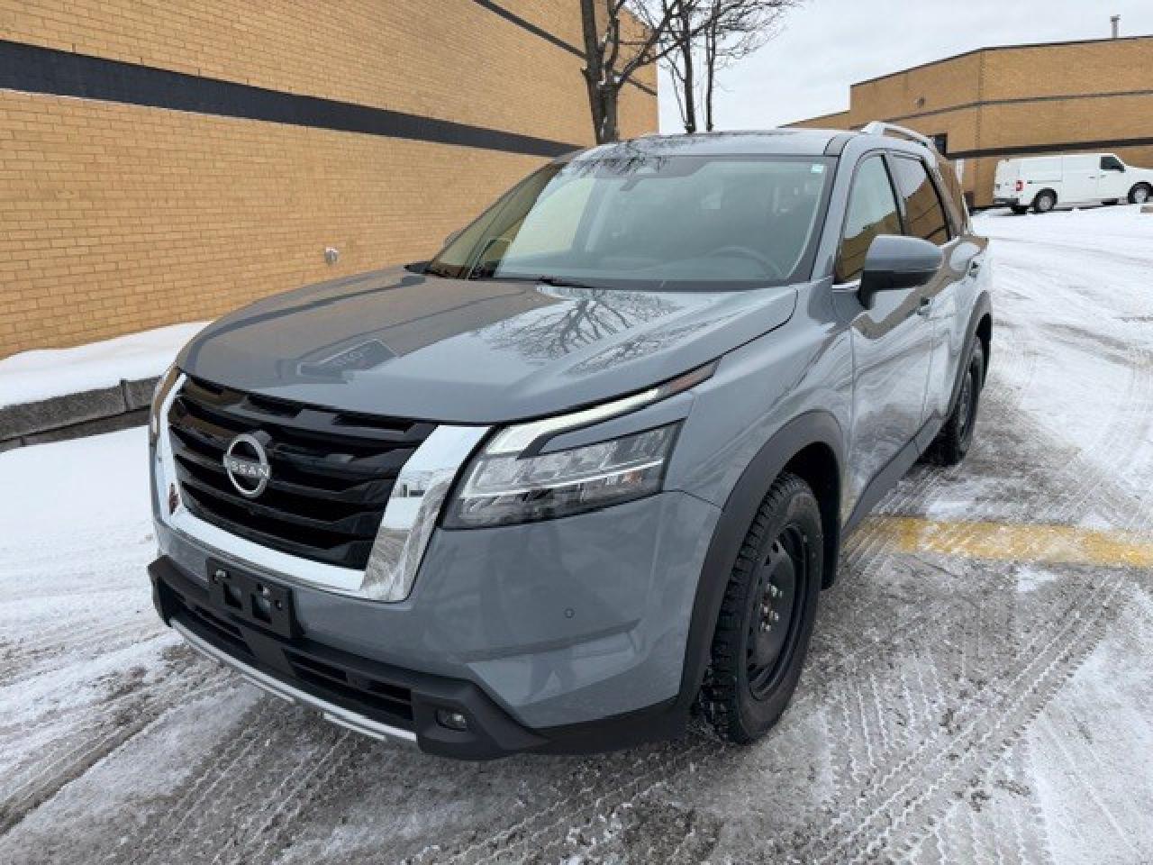 2023 Nissan Pathfinder SL 1 Owner Clean Carfax 2 Sets of wheels Certified Photo