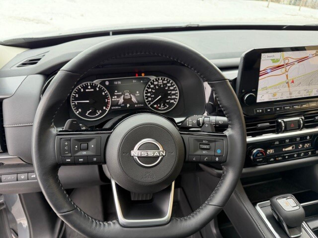 2023 Nissan Pathfinder SL 1 Owner Clean Carfax 2 Sets of wheels Certified Photo