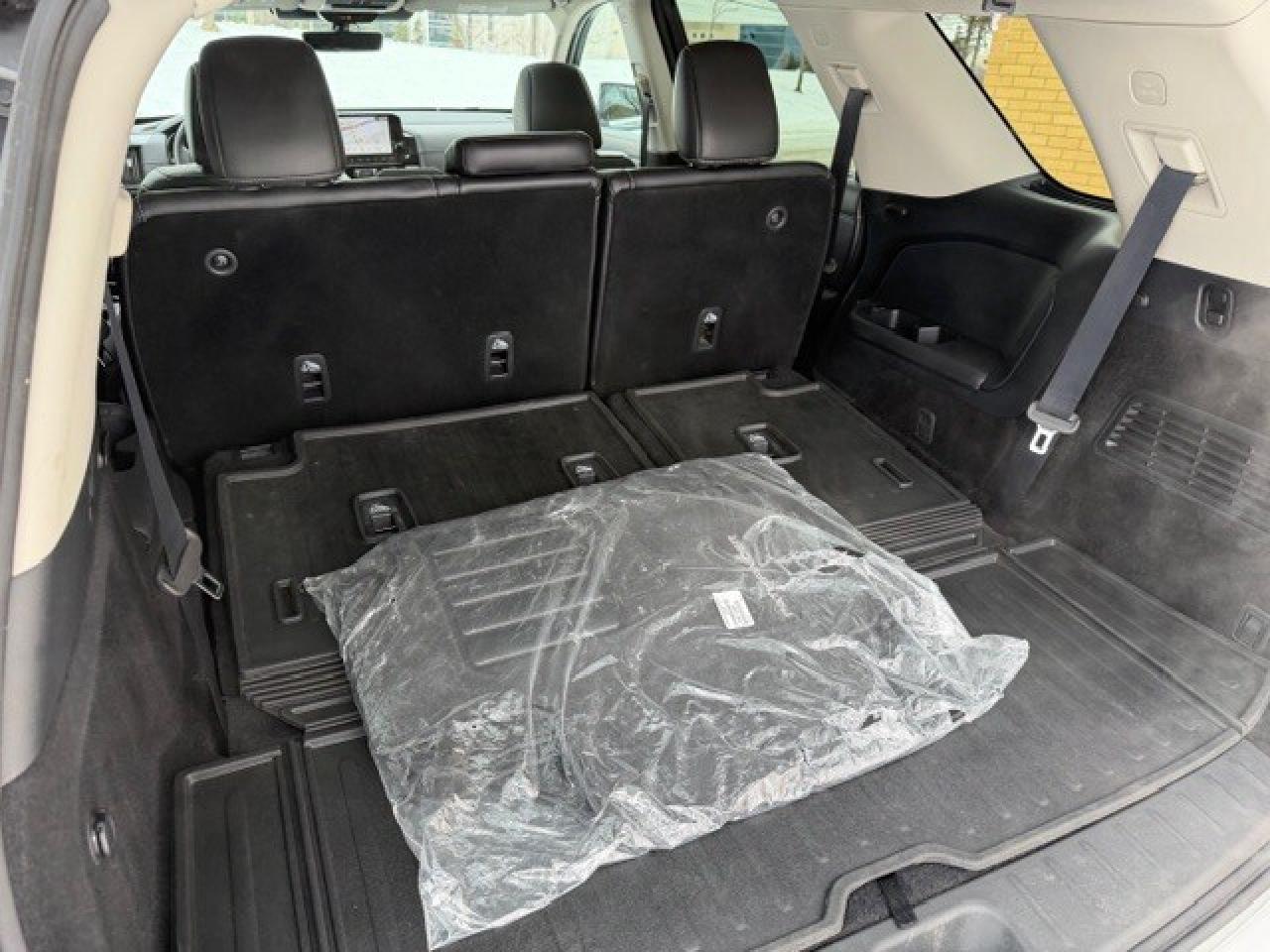 2023 Nissan Pathfinder SL 1 Owner Clean Carfax 2 Sets of wheels Certified Photo