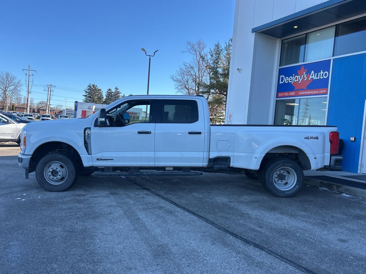 2023 Ford F-350 XLT Crew Cab 8' Box   Diesel   Clean Carfax Photo4
