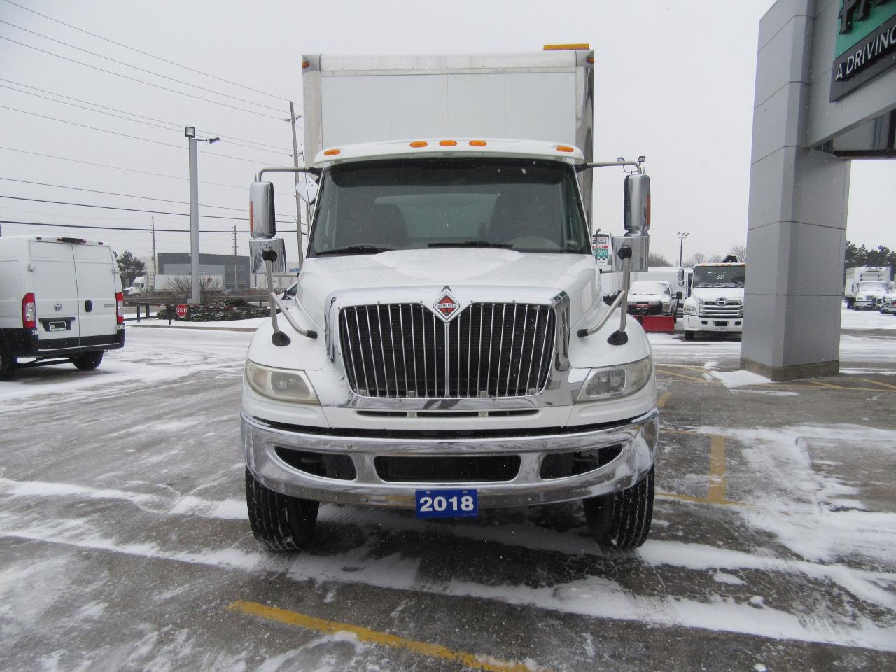 2018 International 4400 DIESEL TANDEM AXLE 26FT INSULATED MUD TRUCK Photo