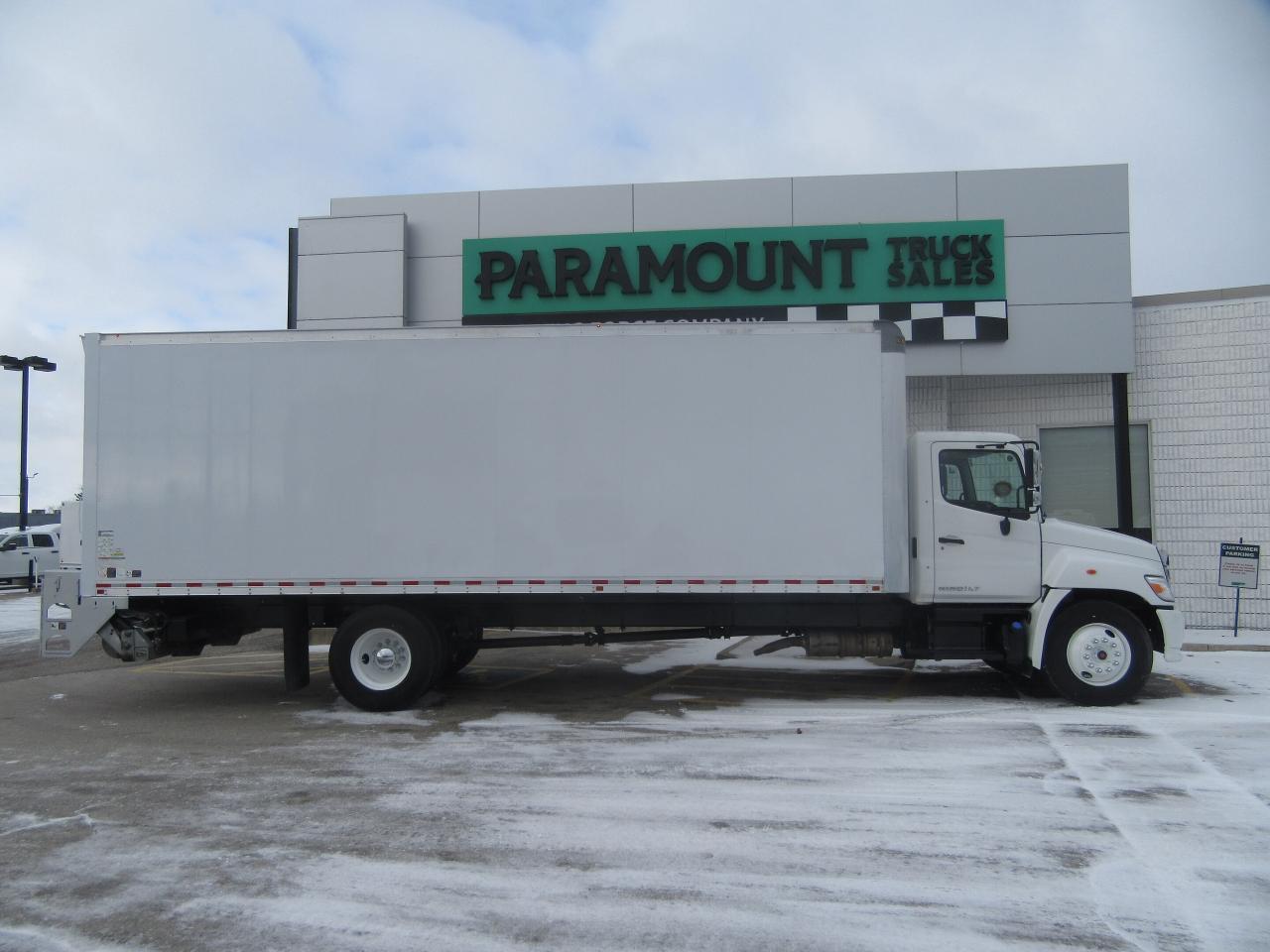 2023 Hino L7 WITH 26FT BOX LARGE ALUMINUM POWER LIFTGATE Photo