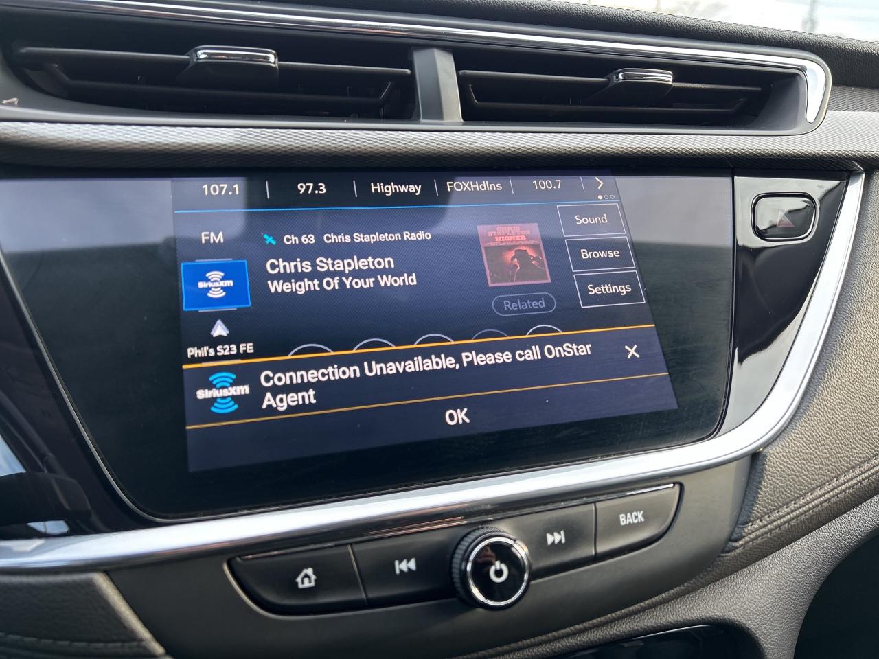 2023 Buick Encore GX AWD 4dr Essence sport touring Photo