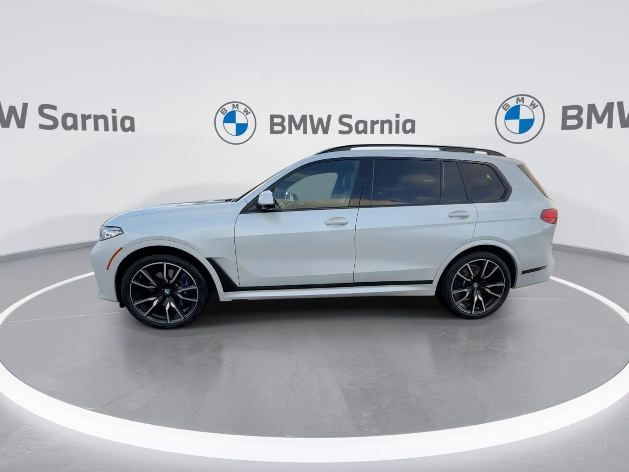 2019 BMW X7 xDrive40i Photo4