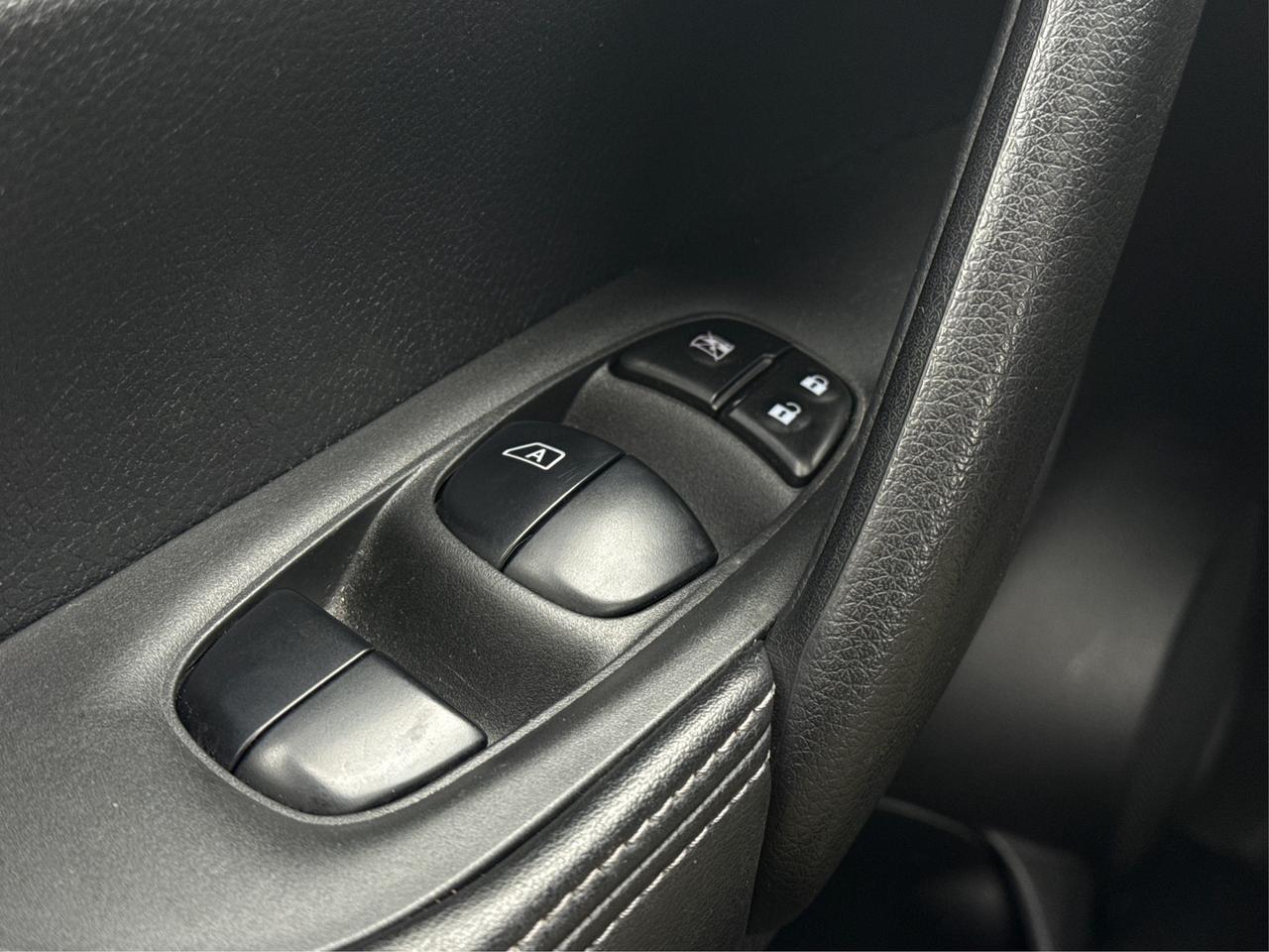 2023 Nissan Qashqai AWD SL NAV LEATHER SUNROOF WE FINANCE ALL CREDIT Photo