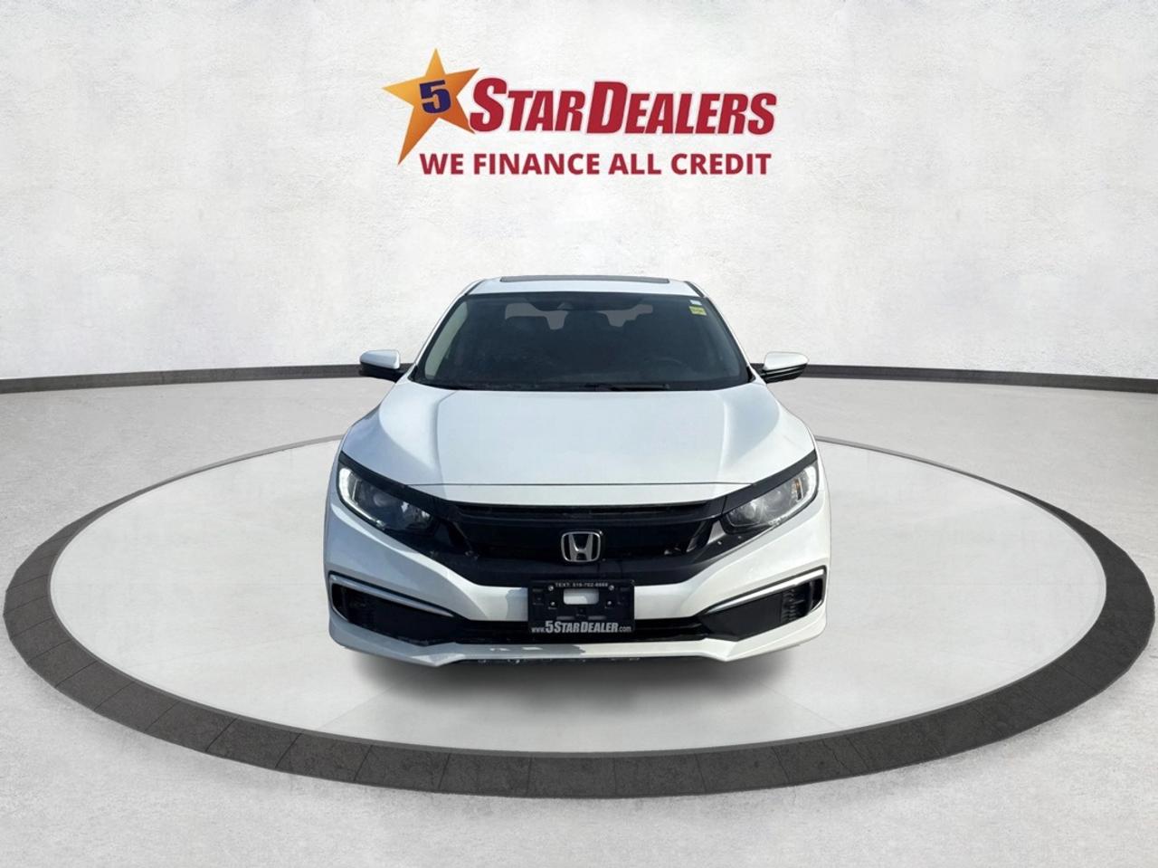 2020 Honda Civic Sedan SUNROOF MINT MUST SEE WE FINANCE ALL CREDIT Photo