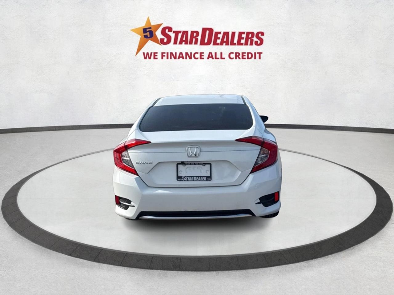 2020 Honda Civic Sedan SUNROOF MINT MUST SEE WE FINANCE ALL CREDIT Photo
