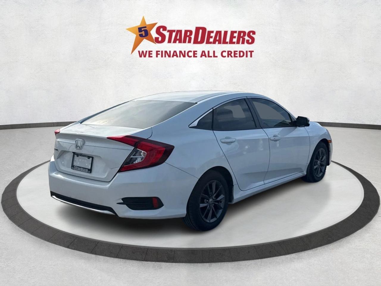 2020 Honda Civic Sedan SUNROOF MINT MUST SEE WE FINANCE ALL CREDIT Photo