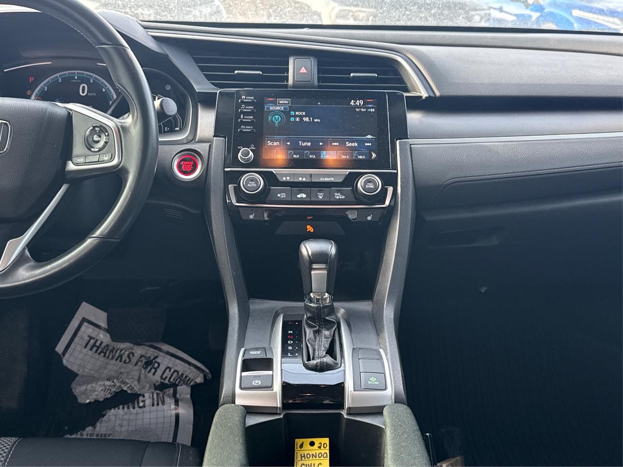 2020 Honda Civic Sedan SUNROOF MINT MUST SEE WE FINANCE ALL CREDIT Photo