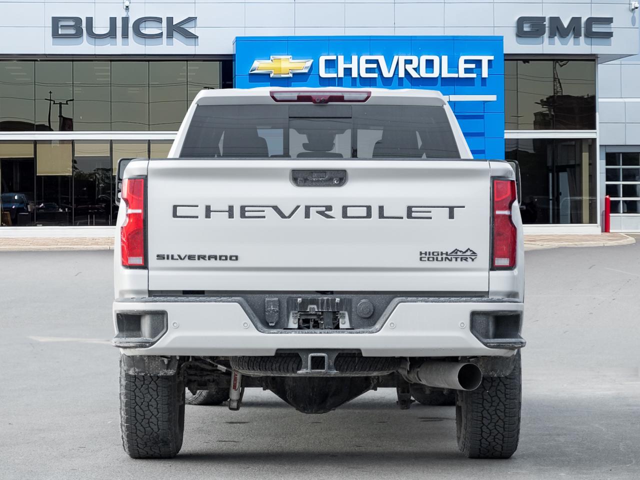 2025 Chevrolet SILVERADO 2500HD 4WD Crew Cab 159  High Country   Local trade! Photo