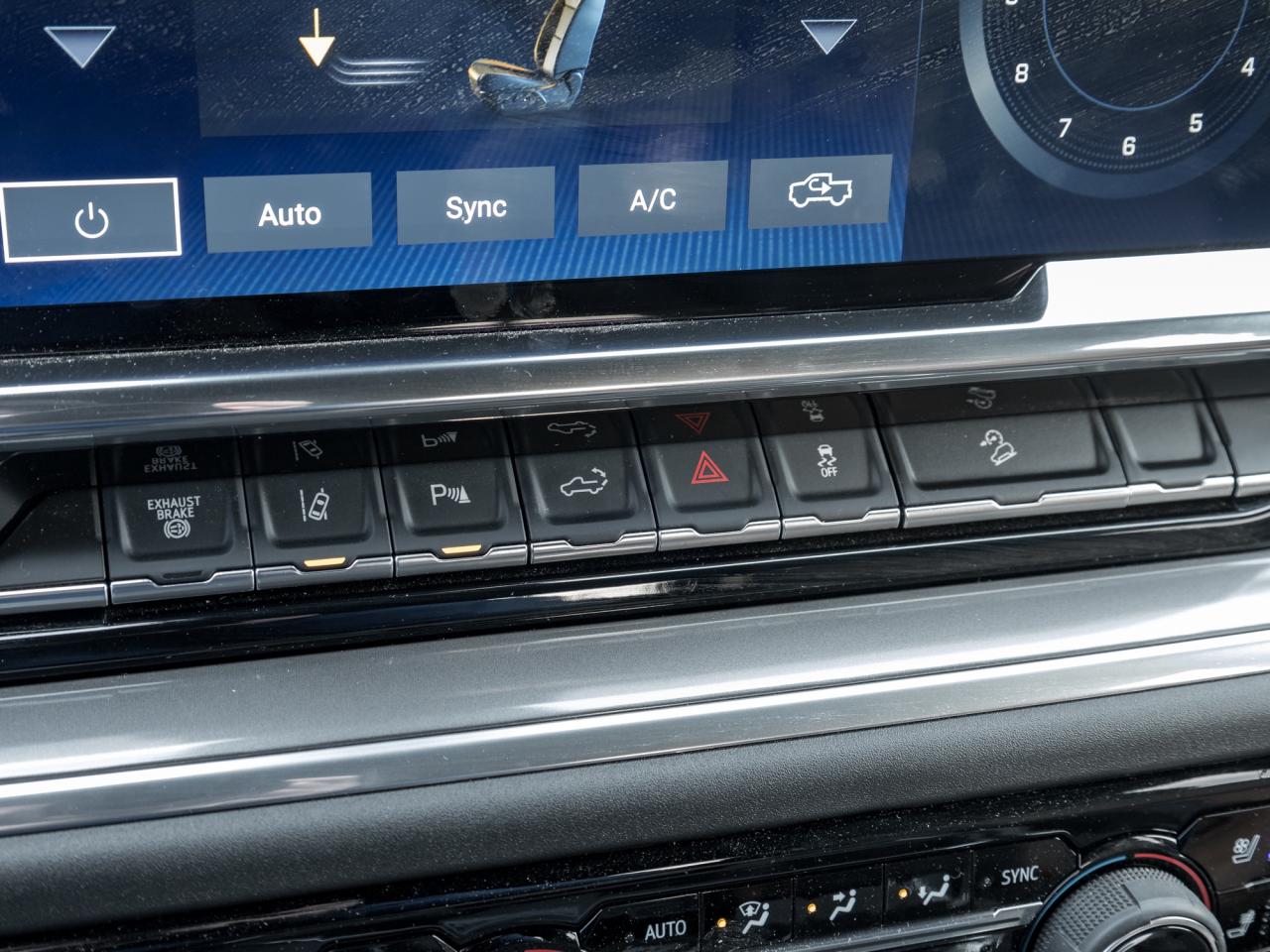 2025 Chevrolet SILVERADO 2500HD 4WD Crew Cab 159  High Country   Local trade! Photo