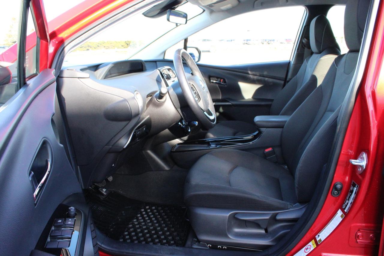 2021 Toyota Prius Prime Upgrade Auto   No Accident   Clean Carfax Photo