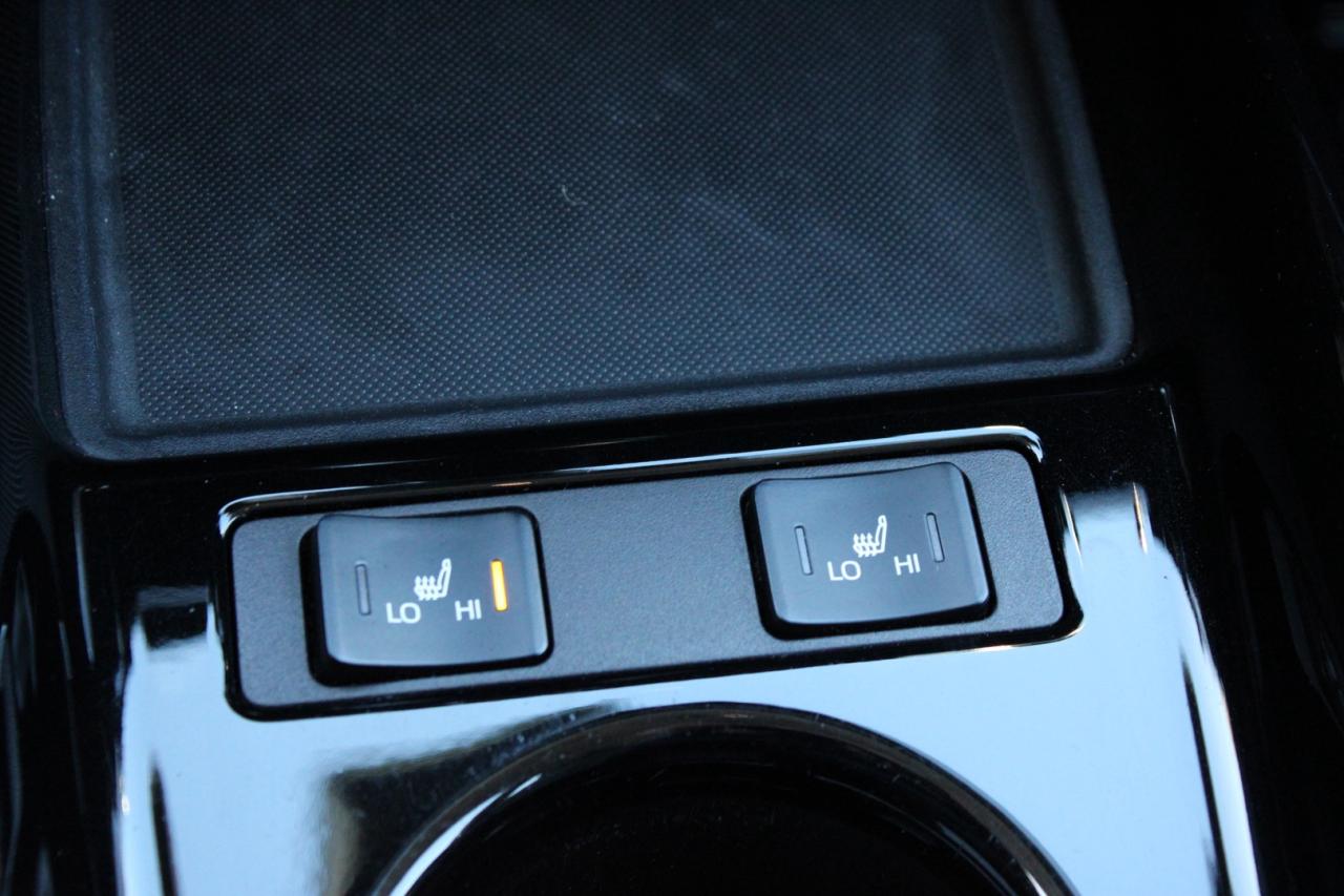 2021 Toyota Prius Prime Upgrade Auto   No Accident   Clean Carfax Photo