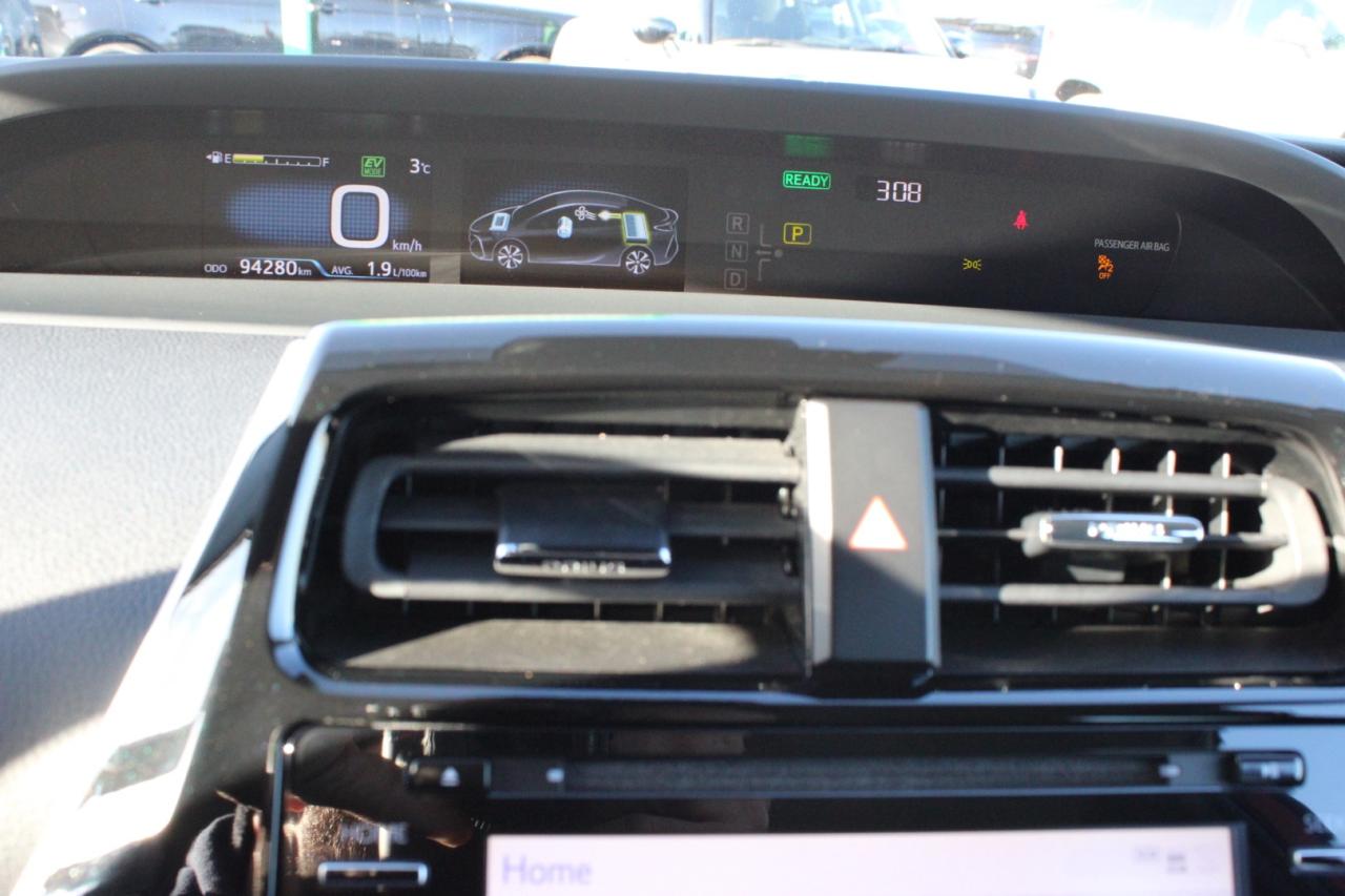 2021 Toyota Prius Prime Upgrade Auto   No Accident   Clean Carfax Photo