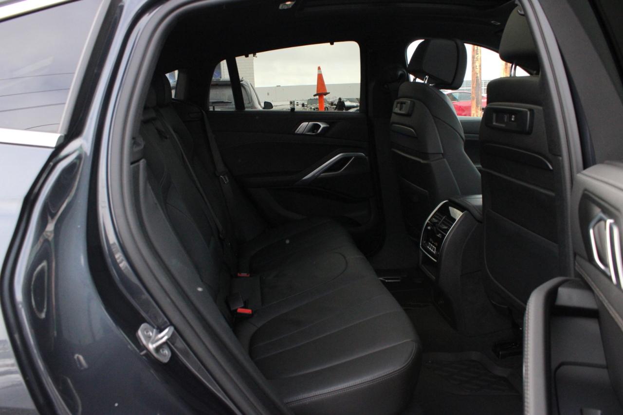 2022 BMW X6 xDrive40i   M Sport   No Accident   Drive Assist Photo